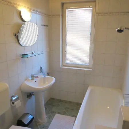Som170 Apartment *